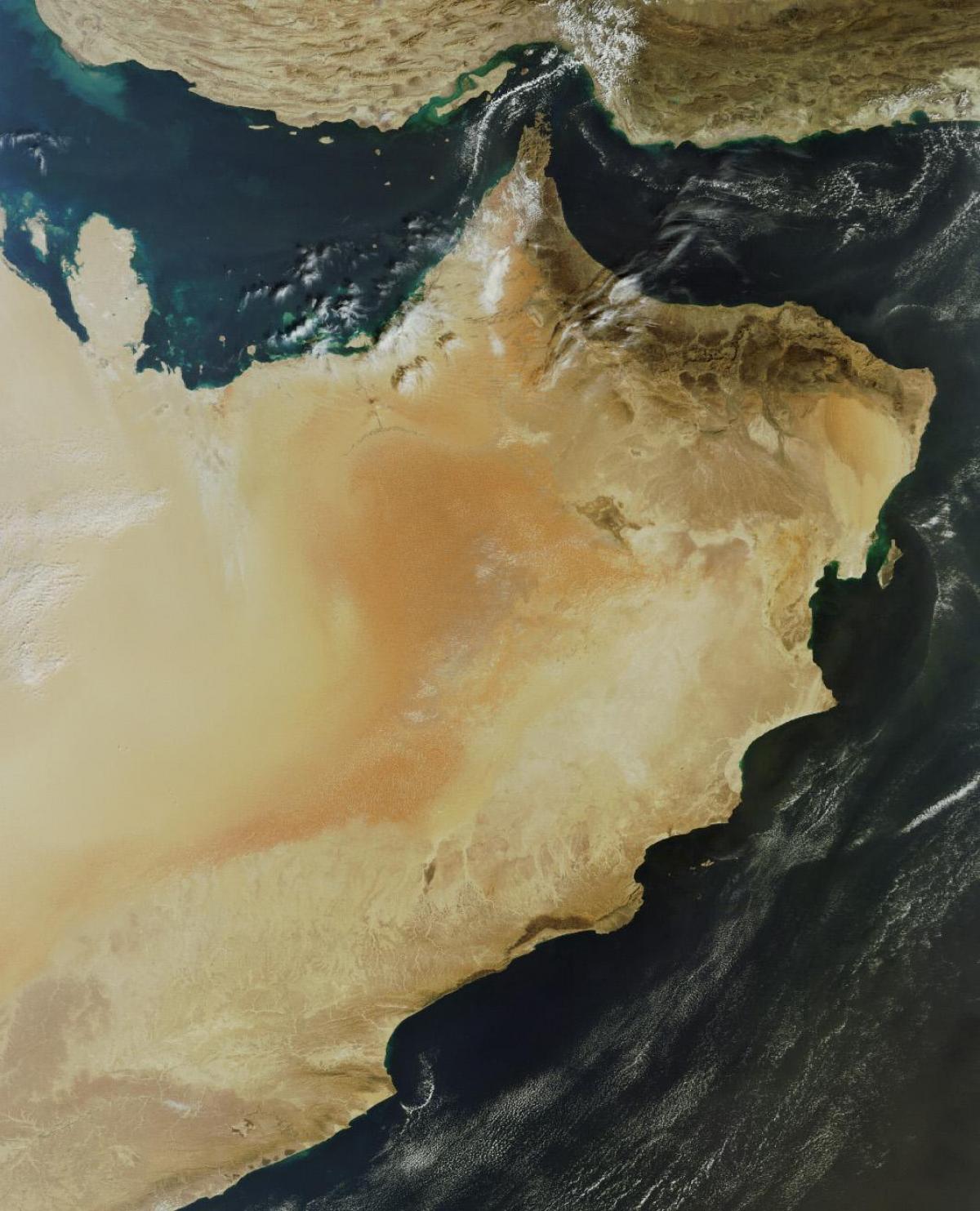 خريطة سلطنة عمان الفضائية